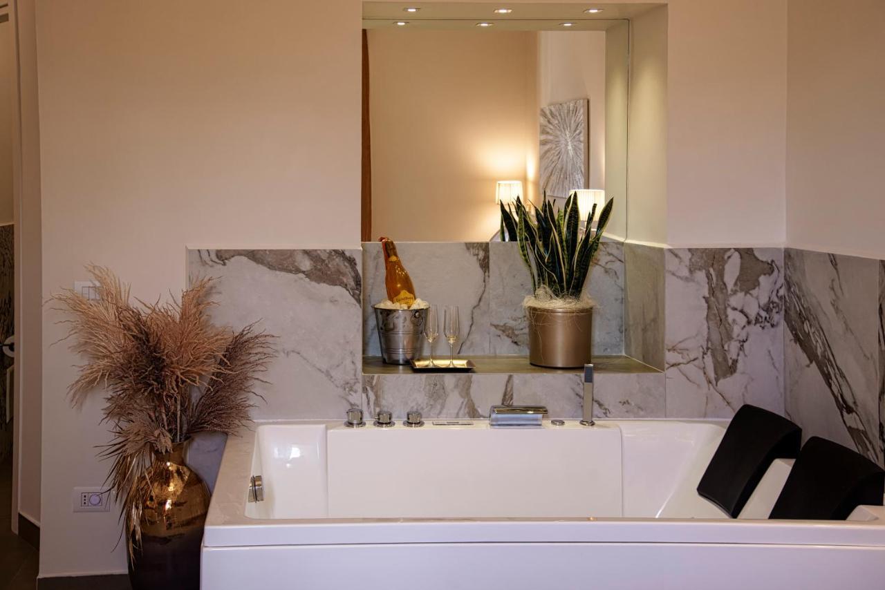 بومبيي Terra Mia Suite المظهر الخارجي الصورة